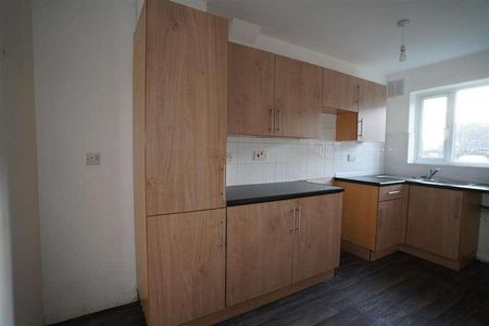 Midsummer Meadow, Shoeburyness, SS3 - Photo 3