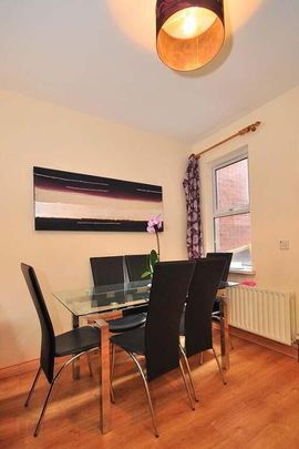 29 Donegall Avenue, Belfast, BT12 6LS - Photo 1