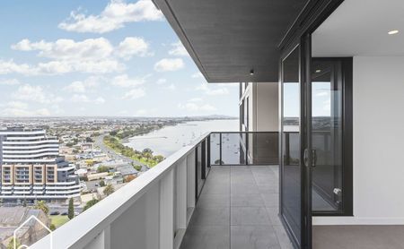 Luxurious Inner City Living - Photo 4