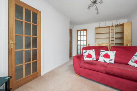 2 bedroom terraced house to rent - Photo 2