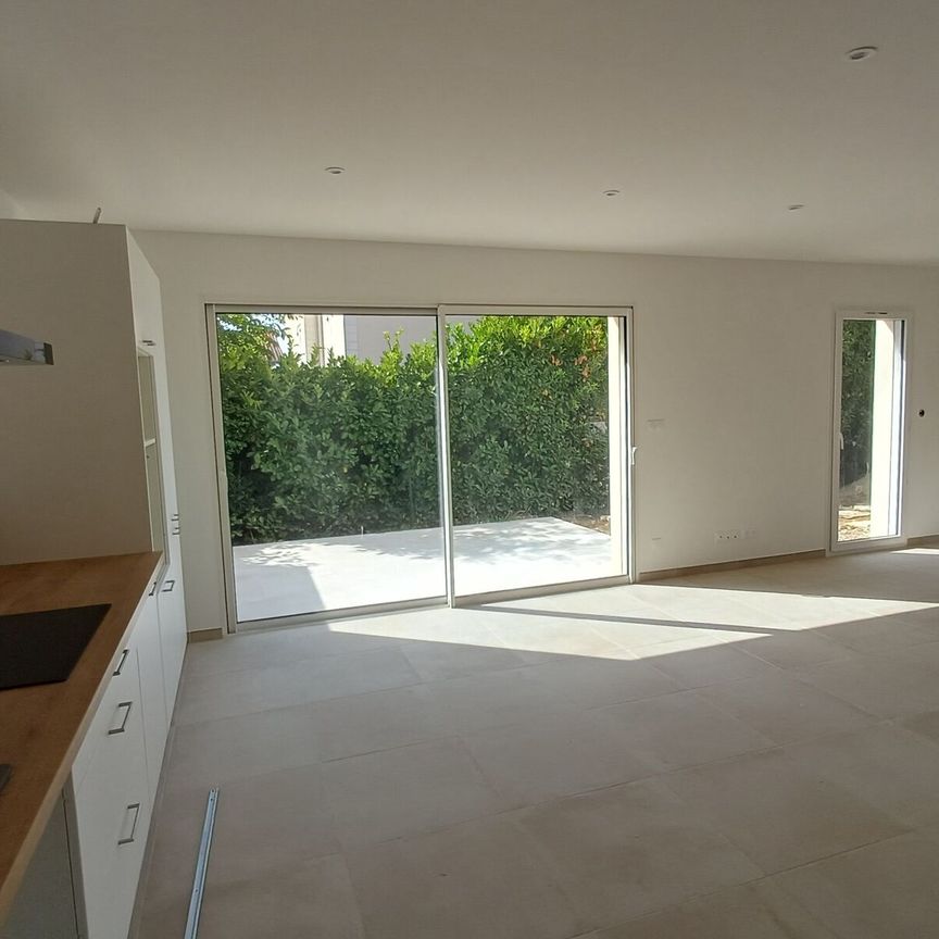 Maison à louer 5 pièces • Communay - Photo 1