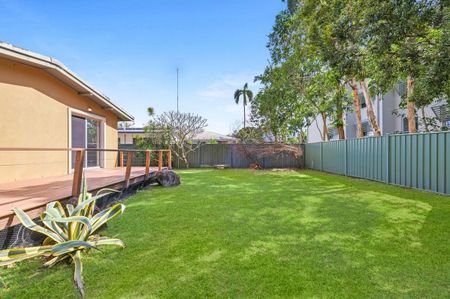 2/9 Hollywell Road, Biggera Waters QLD 4216 - Apartment For Rent | Domain - Photo 5
