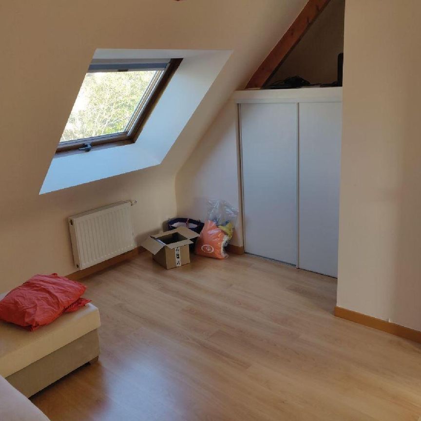 A louer à BRUZ, située entre les deux centres et leurs commodités (bus, commerces, écoles), mai... - Photo 1