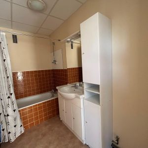 Location Appartement 2 pièces 46m² BOURGES 18000 - Photo 3