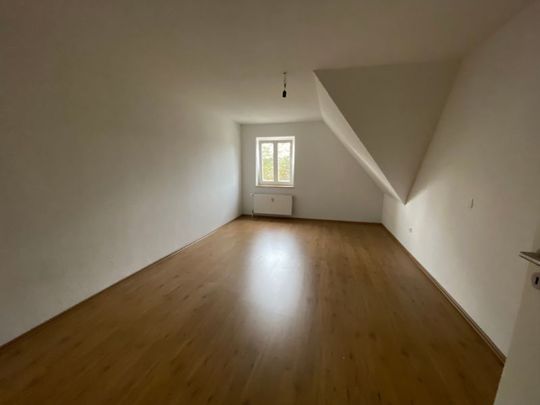 viel Platz - Dachgeschoss mit Altbau-Charme ! - Photo 1