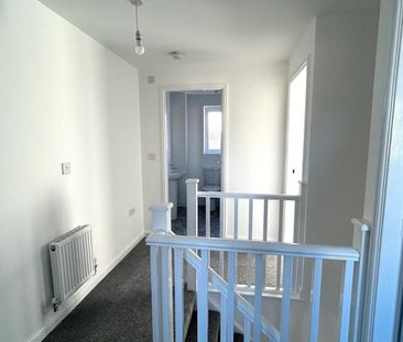 3 bedroom detached house to rent - Photo 3