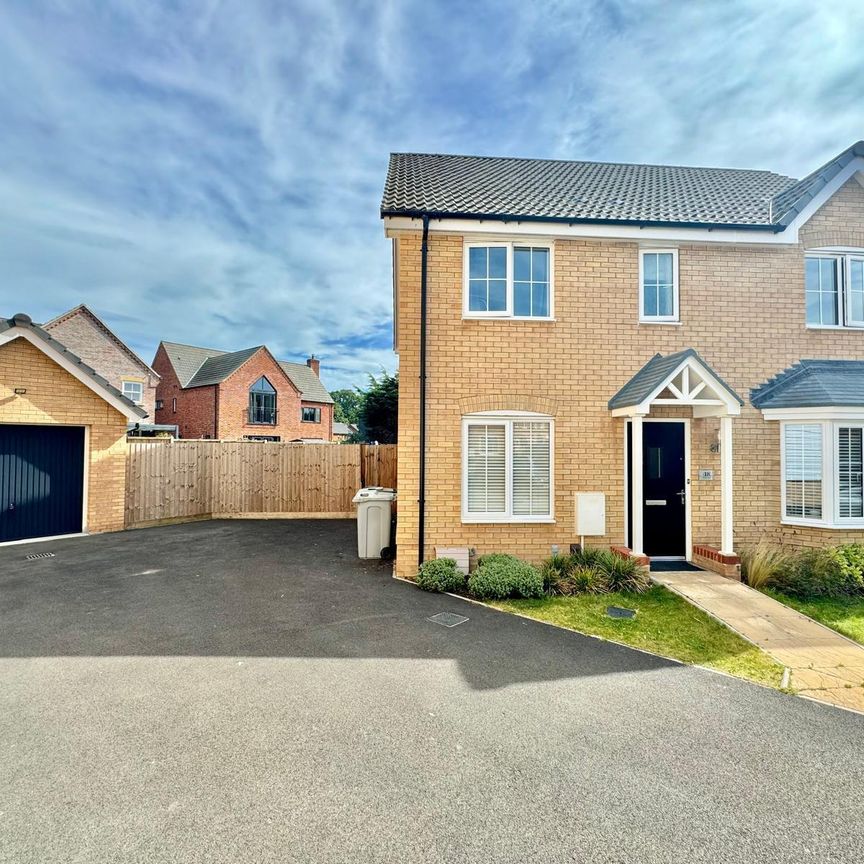 Bailey Close, Norwich - Photo 1