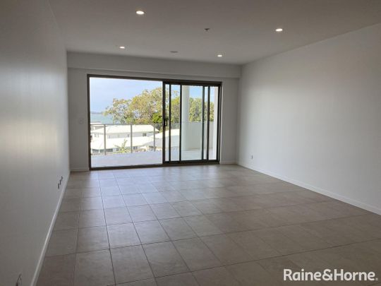 Level 3, 14/136 Broadwater Terrace, Redland Bay, QLD 4165 - Photo 1