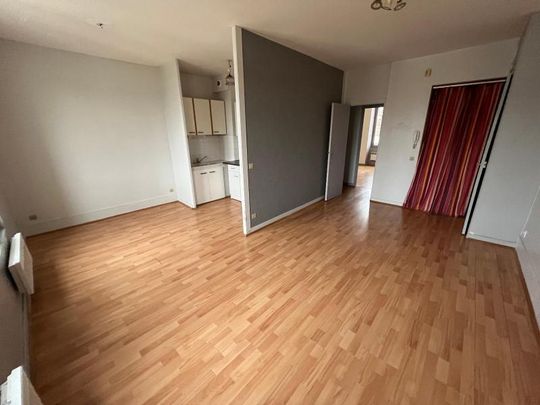 Location Appartement 2 pièces 45m² ST CHAMOND 42400 - Photo 1