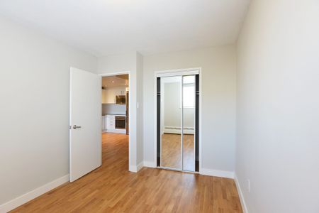 230 Oak Street - Photo 2