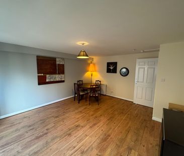 2 Bed Flat, Wallace Street, G5 - Photo 2