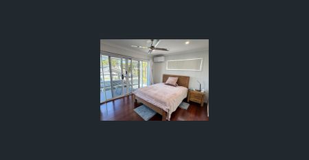 104 SANDON STREET, GRACEVILLE - Photo 5