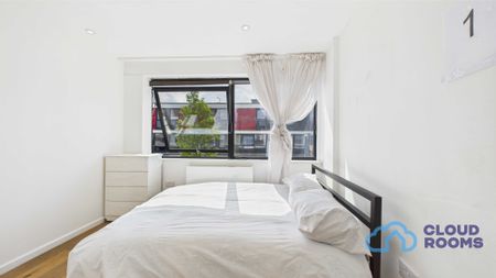 RM1 Eastmead | Farnborough | GU14 7SA - Photo 2