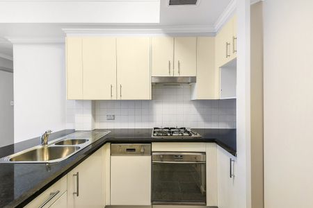 One Bedroom Plus Room-sized study I Ducted Air Conditioning - Photo 2