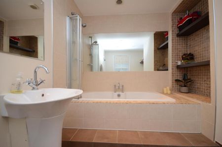 1 bedroom semi-detached house to rent - Photo 5