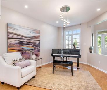 For Lease - 208 Kinloch Court, Barrhaven, Ontario - Photo 2