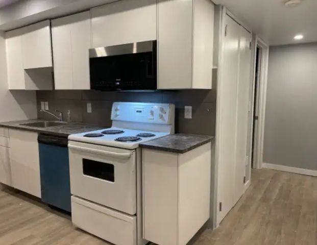 1 bedroom new suite | Calgary - Photo 1
