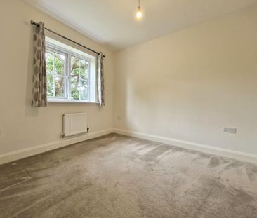 2 bedroom semi-detached house to rent - Photo 2