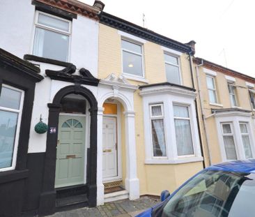 3 bedroom terraced house to rent - Photo 4