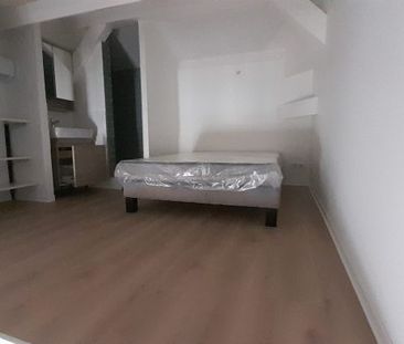 Appartement à louer, 2 pièces - Fort-de-France 97200 - Photo 3