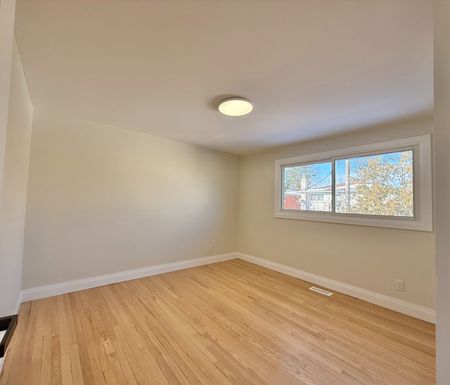 For Lease - 973 Eiffel Avenue, Mooneys Bay - Carleton Heights and Area, Ontario - Photo 3