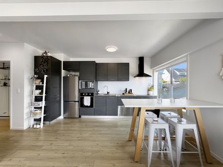 Welcome home to apartment 6 at 32 Akaroa Drive - Photo 2