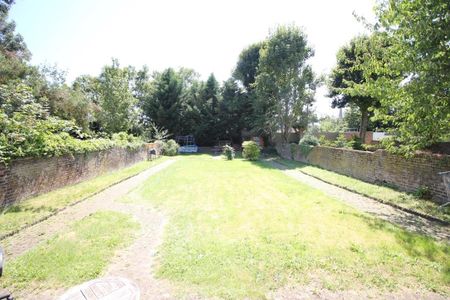 Madeley Road, London - Photo 5