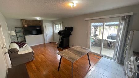 For Lease - 32 Fireside Drive Unit# 1, Toronto, Ontario - Photo 3