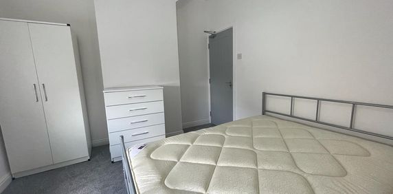 1 bed house share to rent in Nairne Street, Burnley, BB11 - Photo 2