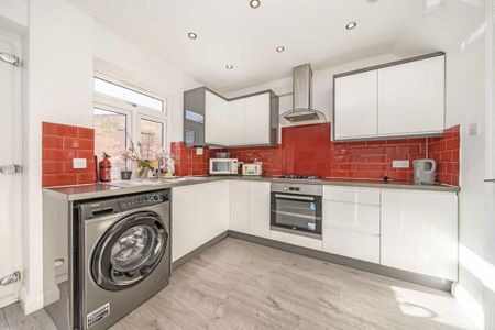 4 bedroom terraced house to rent - Photo 3