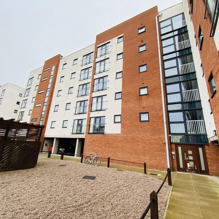 1 bedroom flat to rent - Photo 1