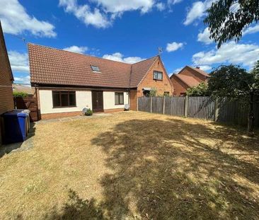 Holly Walk, Beck Row, IP28 - Photo 2