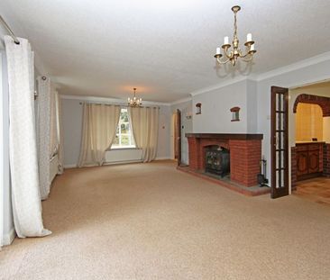 Astley Abbotts - Photo 2