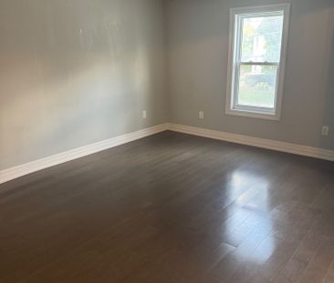 For Lease - 66 Prospect Street Unit# Unit 2, Newmarket, Ontario - Photo 3