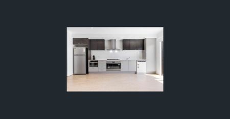 Stunning 3-Bedroom Townhouse in Prime Location! - Photo 5