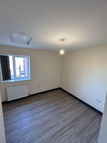 1 Bed Flat, Burgess Road, LE2 - Photo 3