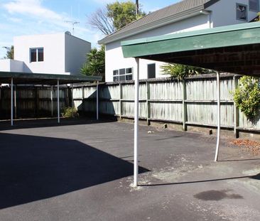 2/1171 Victoria Street - Photo 5