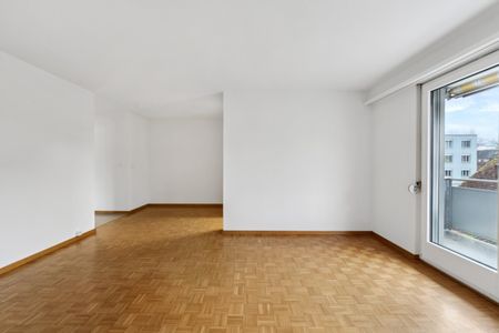 Rent a 3 ½ rooms apartment in Ebikon - Photo 2