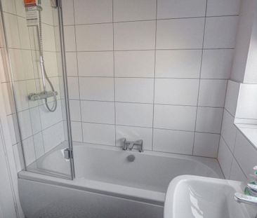 2 bed lower flat to rent in NE16 - Photo 3