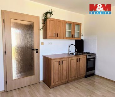 Pronájem bytu 2+kk 48 m², Rubešova 551, Benešov - Photo 1