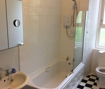 1 Bed Flat, Caird Drive, G11 - Photo 2