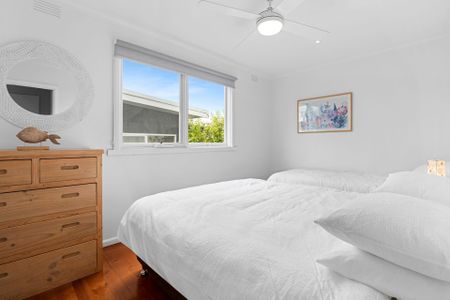 Large Home by the Beach! (Can be partly furnished by request) - Photo 3