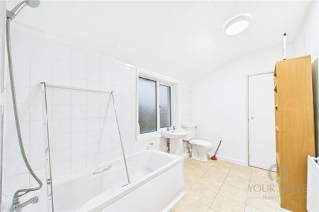 2 bedroom terraced house to rent - Photo 3