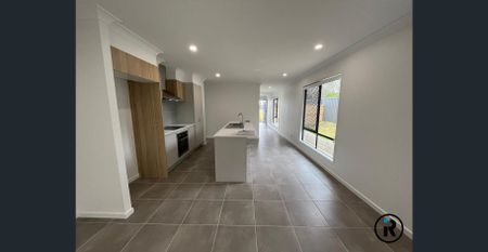 YOU DON'T WANT TO MISS THIS 4 BEDROOM FAMILY HOME!! - Photo 5