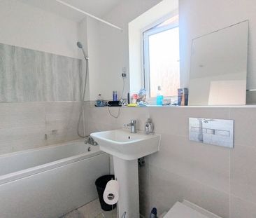 Burns Road, Shortstown, MK42 - Photo 5