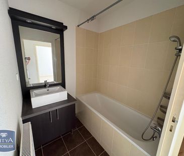 Location Appartement 2 pièces 35m² FLEAC 16730 - Photo 4