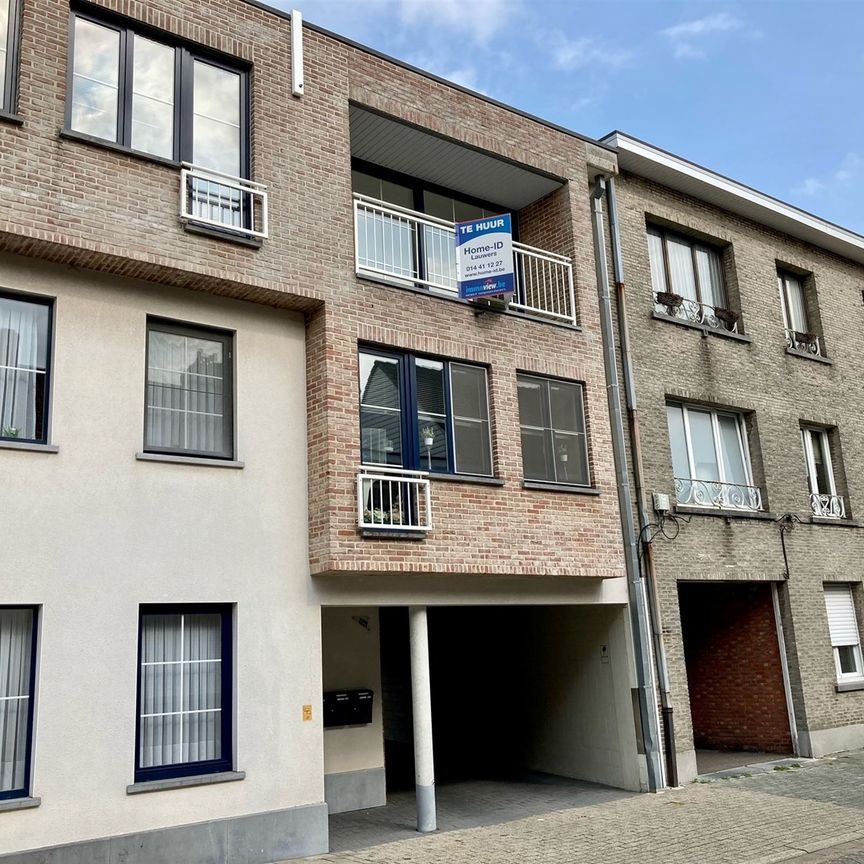 Prachtig appartement met 2 slaapkamers en garage. - Foto 1