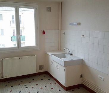 A LOUER - QUARTIER PIGNOUX - T3 de 64.83m² avec balcon, cave et grenier - Photo 3