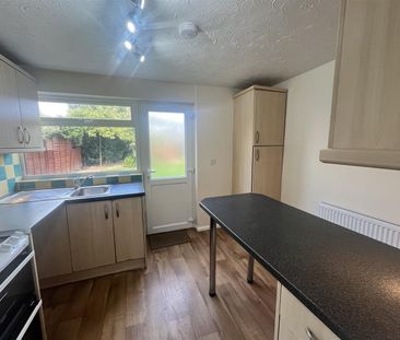 St. Marys Crescent, Yeovil, Yeovil - Photo 6