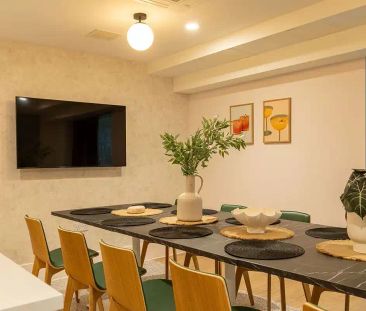 Deluxe Ensuite (Floors 1-9) - Photo 5